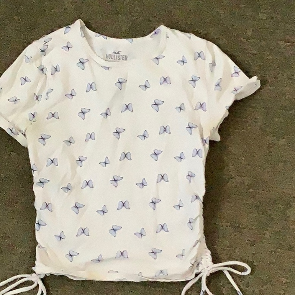 BUTTERFLY TIE SIDE BABY TEE